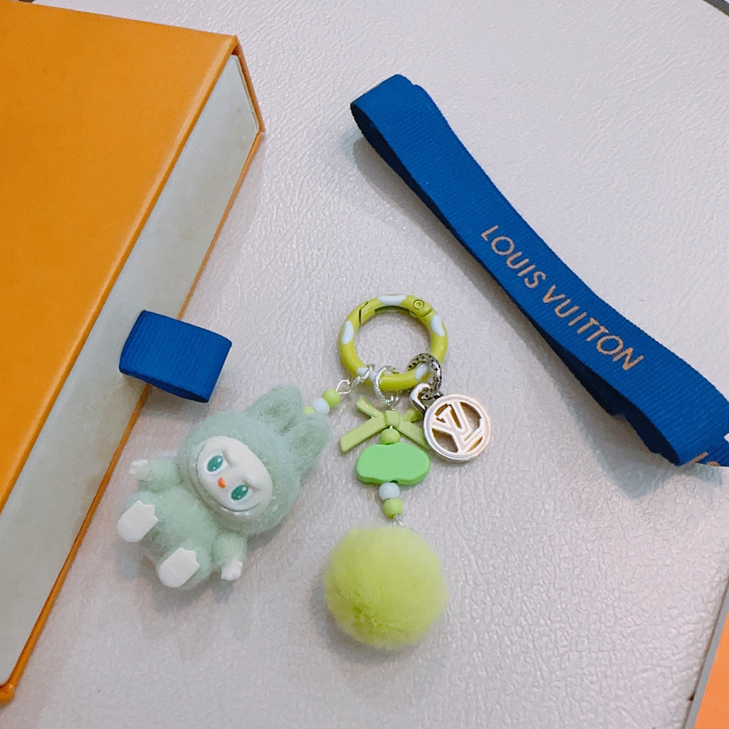 35ZE84A Popular bag 's charms accessories