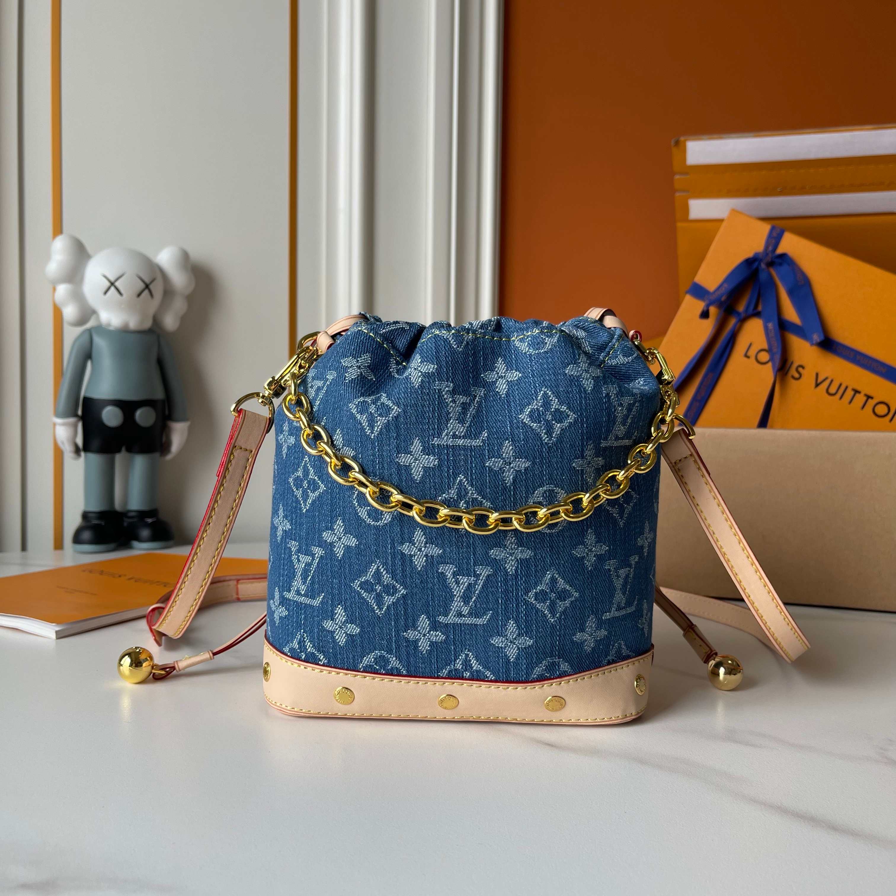 175NE21B Popular   Cowboy bag