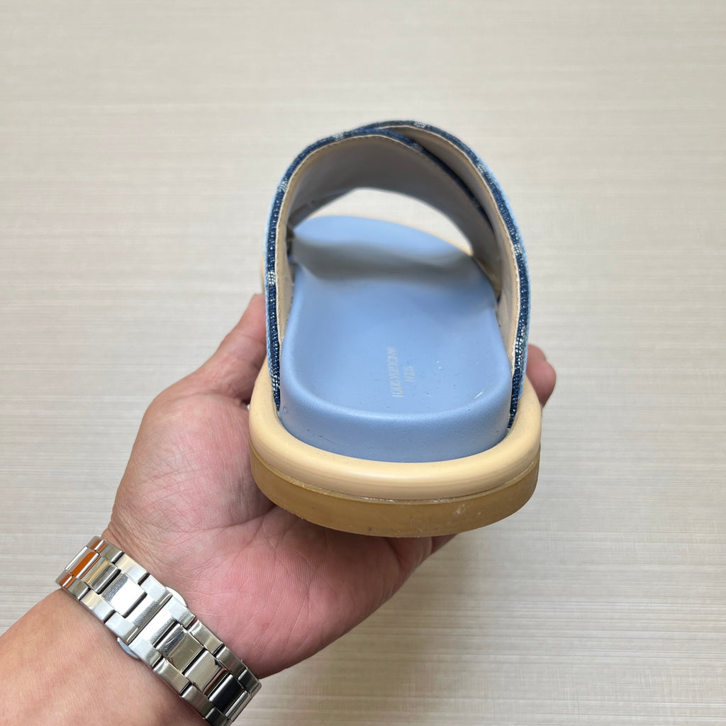535ZE272Z Popular Slippers