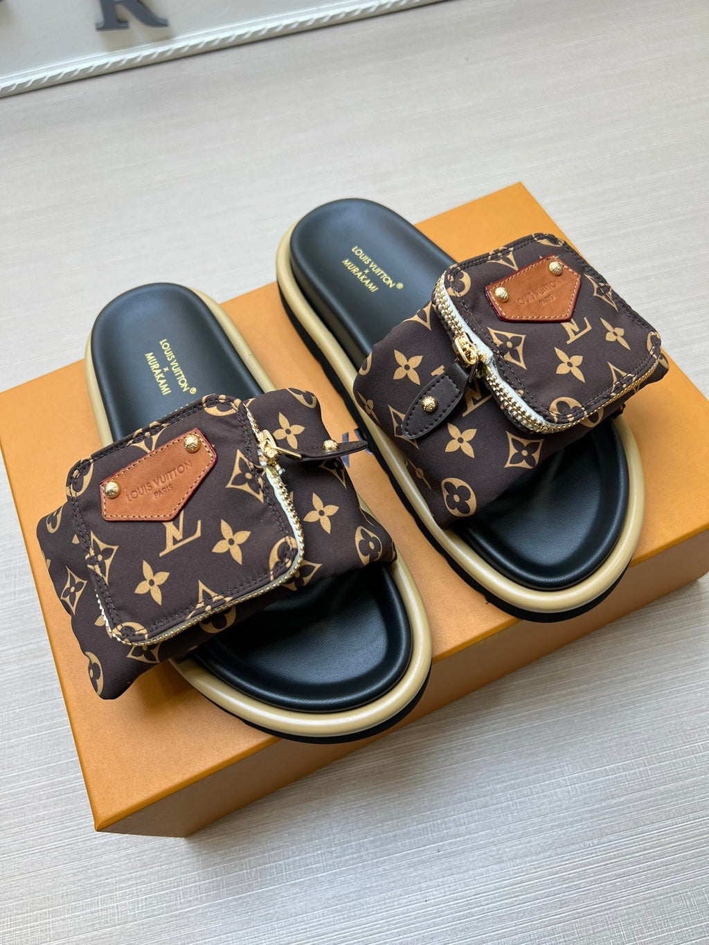 5LE219Z Popular Slippers