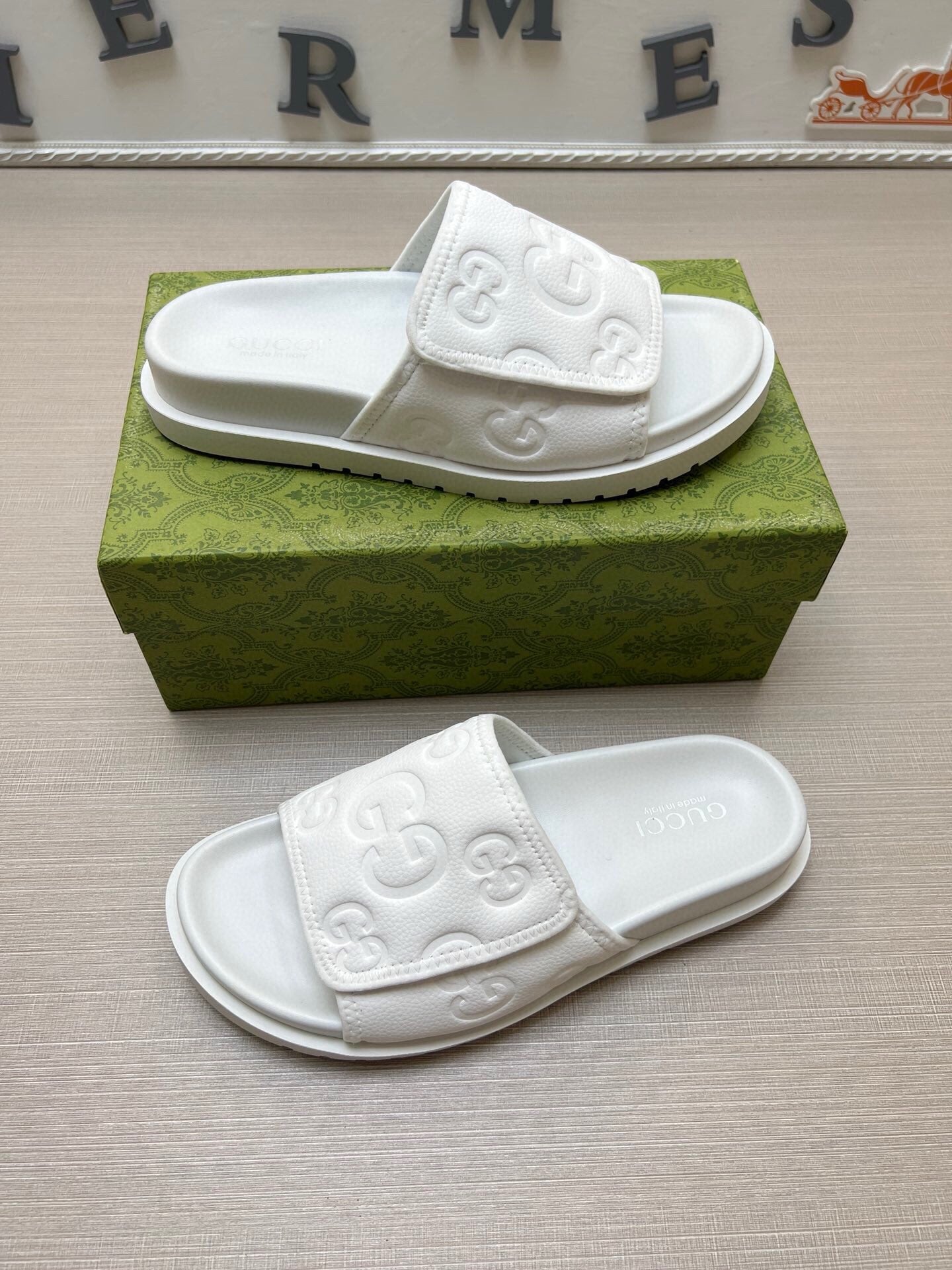 5LB230Z Popular Slippers