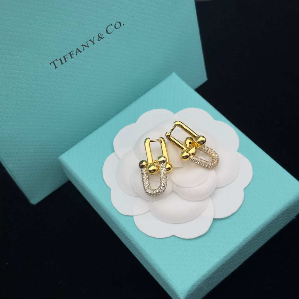 8XT32X  Popular   Earring Bracelets Necklaces