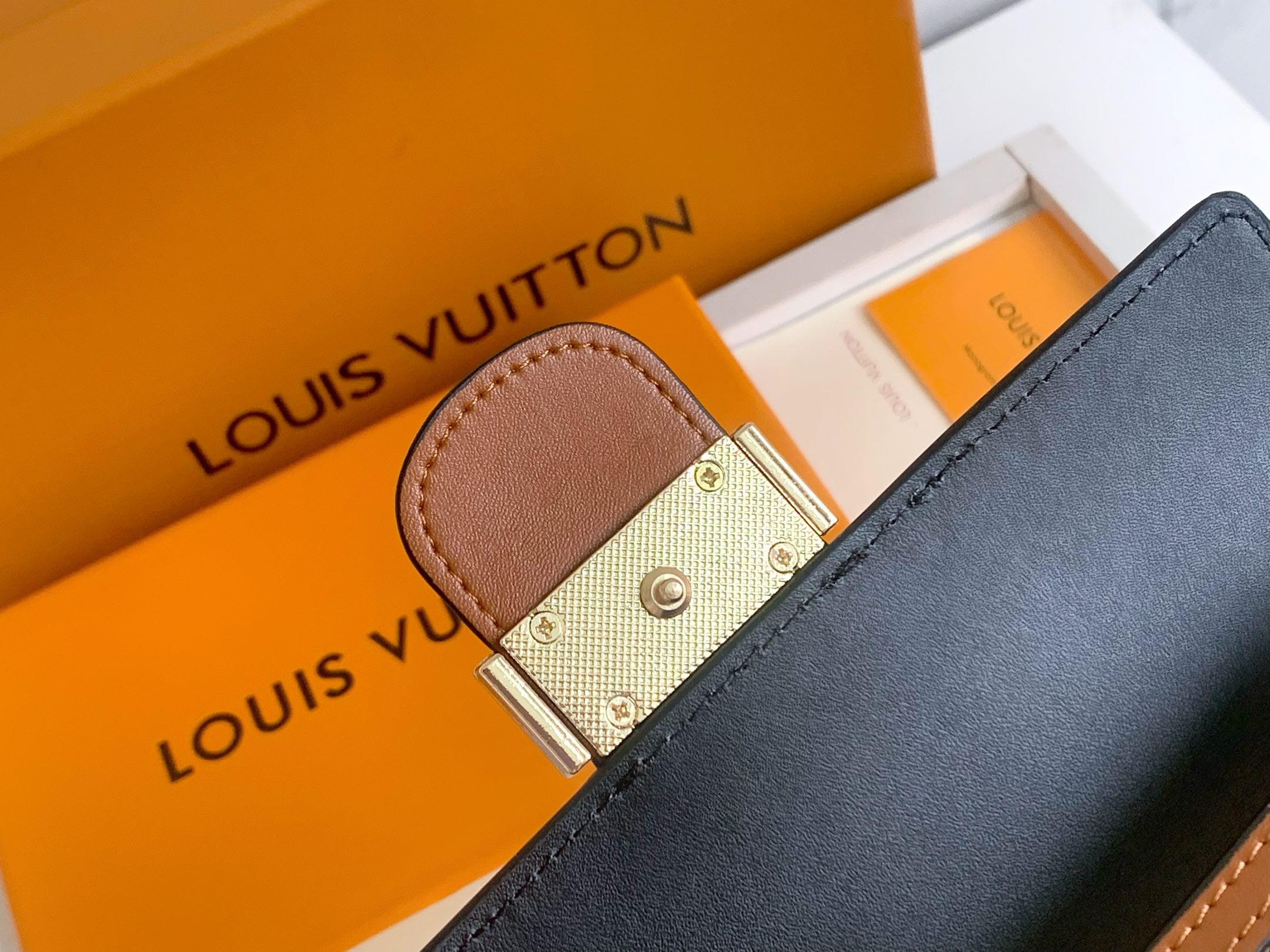 155NE33B Popular   leather wallets