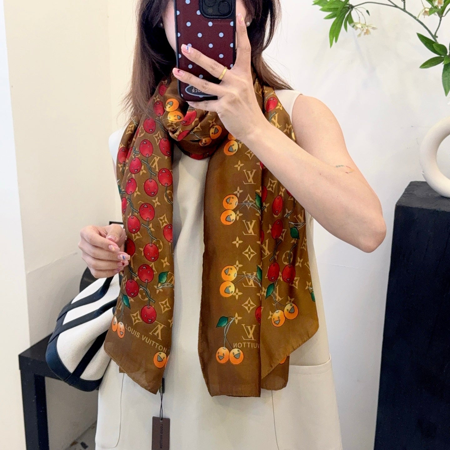 135ZE199W  Popular Silk Scarve