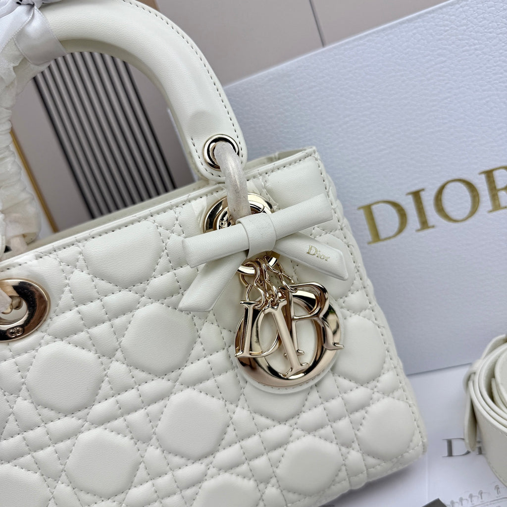 136ND24B Popular leather Purse bag