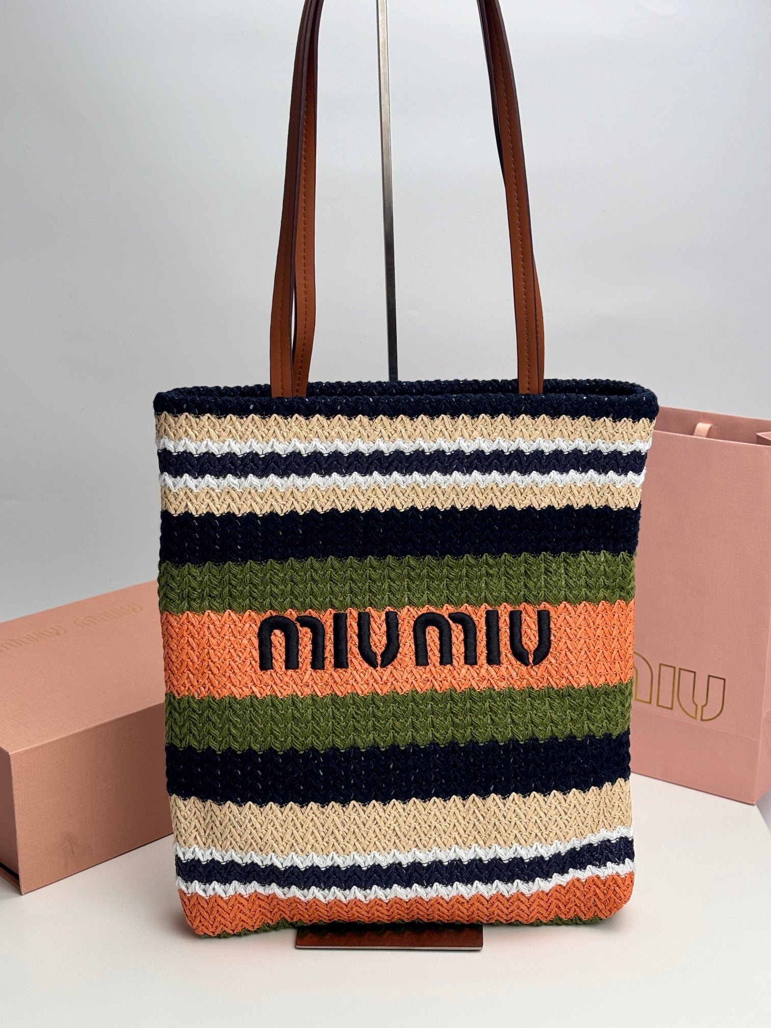 1XA77B Popular   Woven Bag