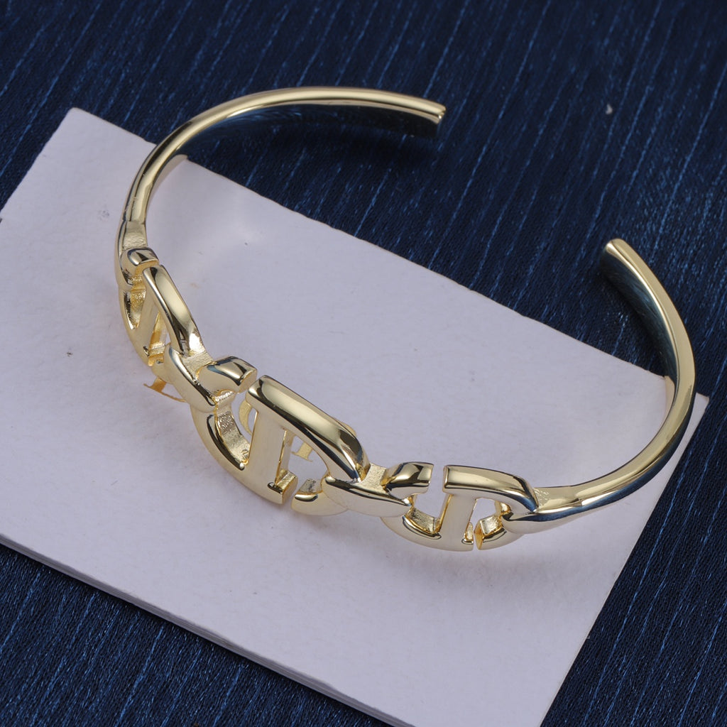 14D1067K  Popular Bracelets