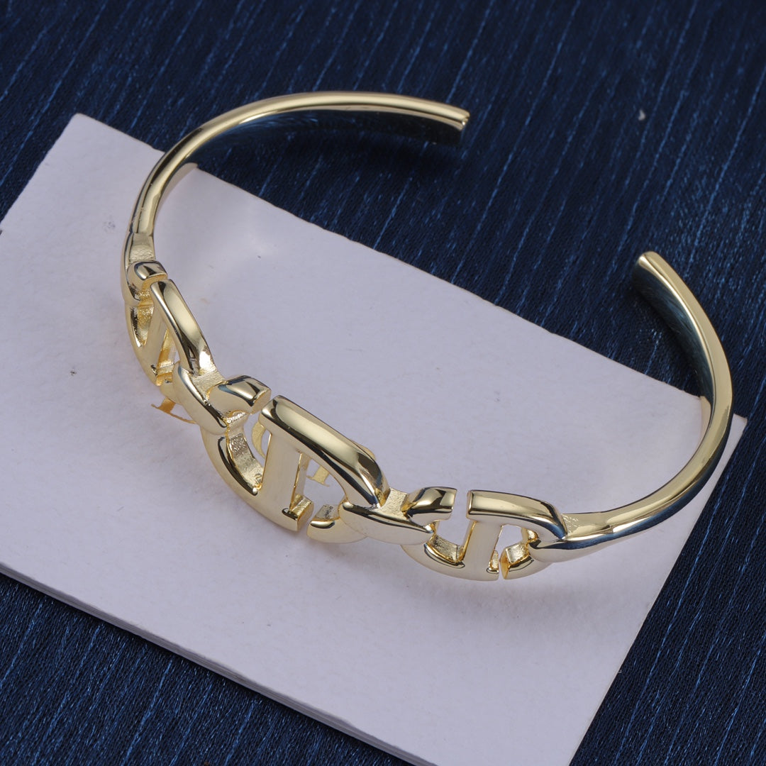 14D1067K  Popular Bracelets