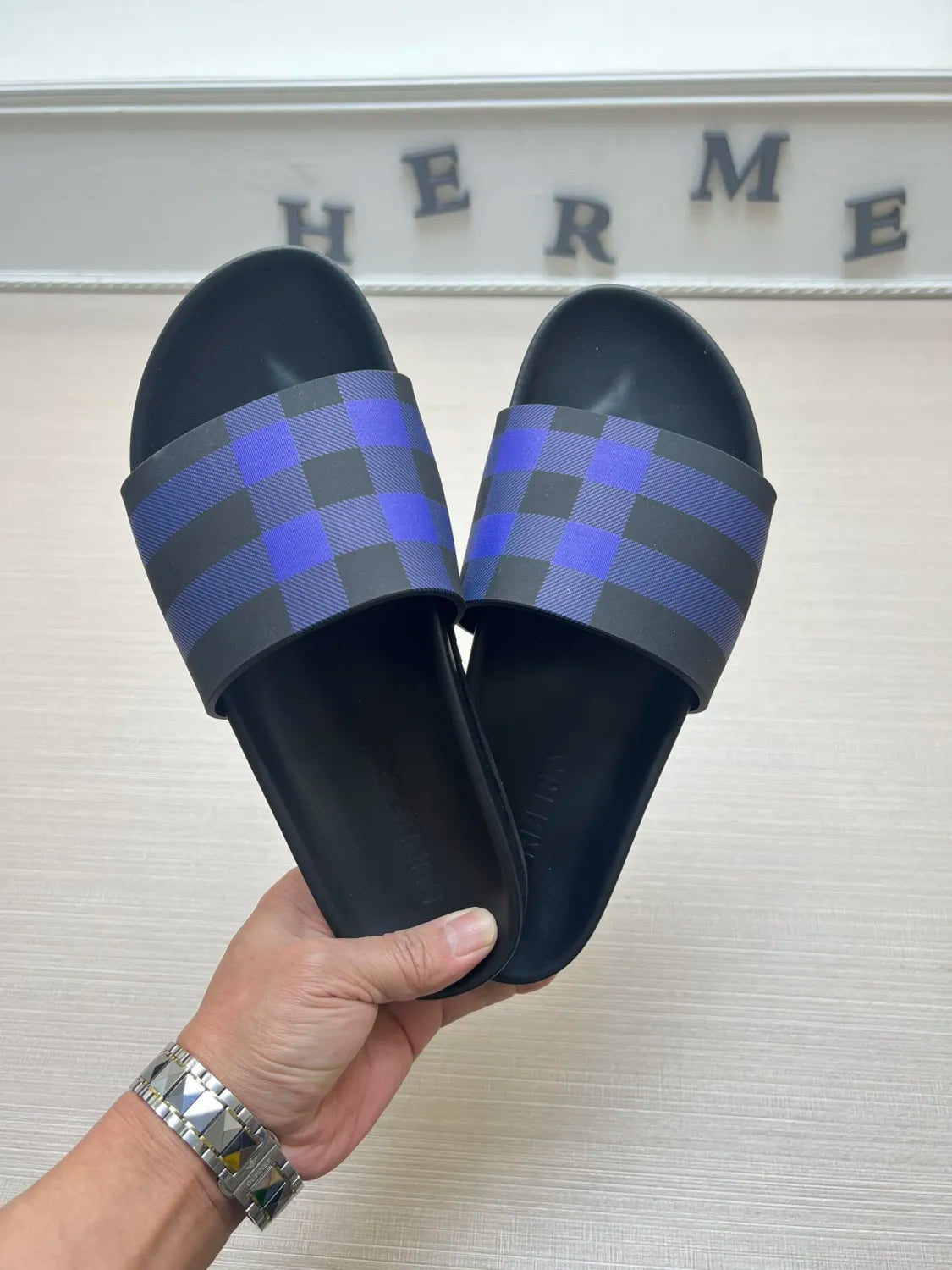 54R119Z Popular slippers
