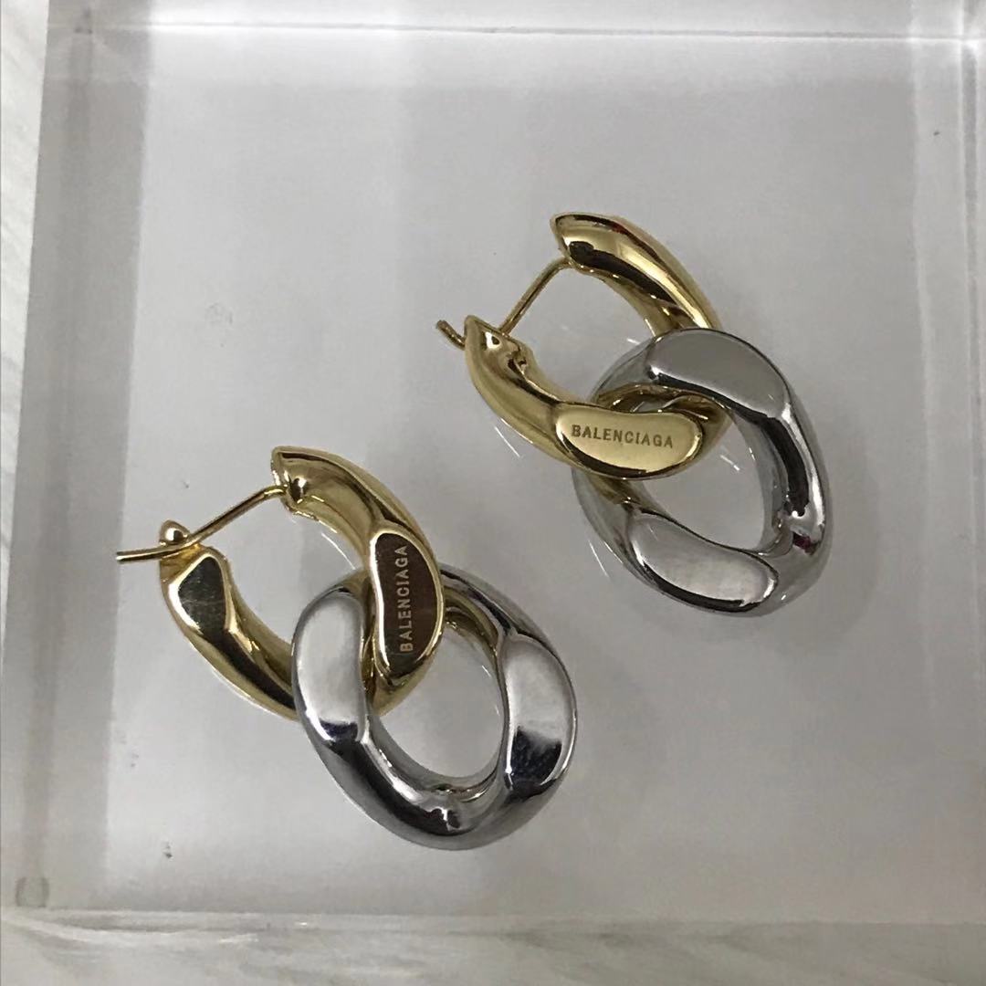 14J149E Popular Earrings