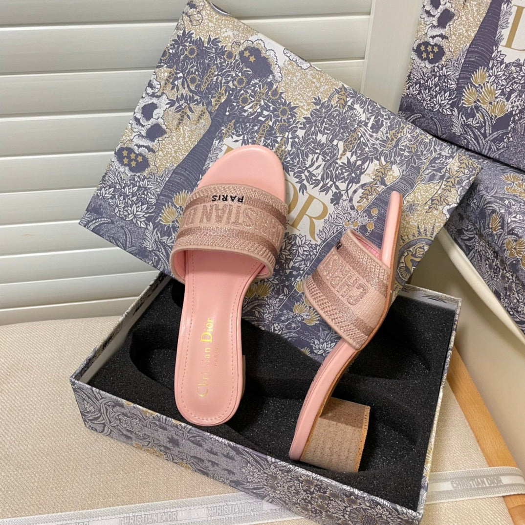 14D64Z Popular sandals