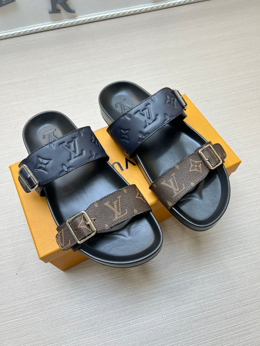 54E87Z Popular slippers