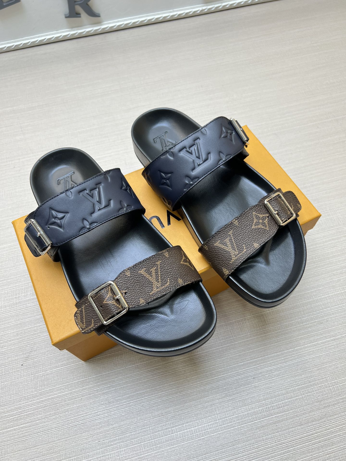 54E87Z Popular slippers