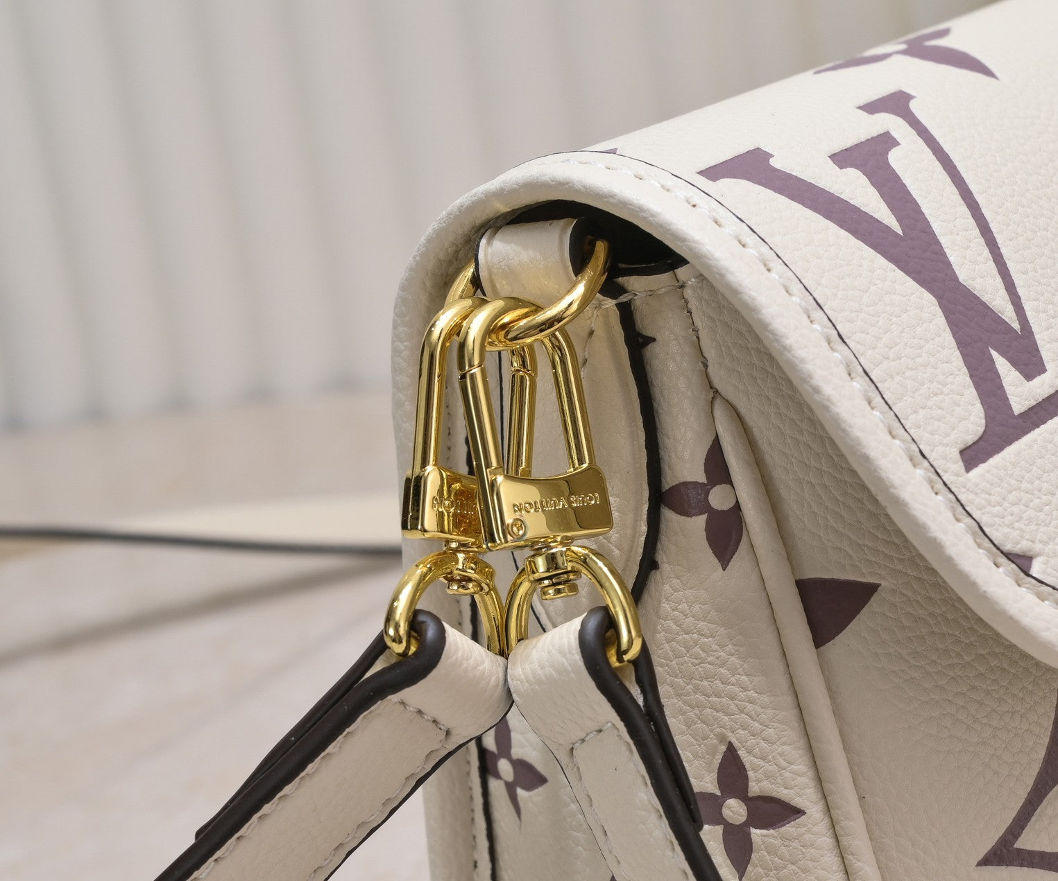 136PE40B Popular leather bag