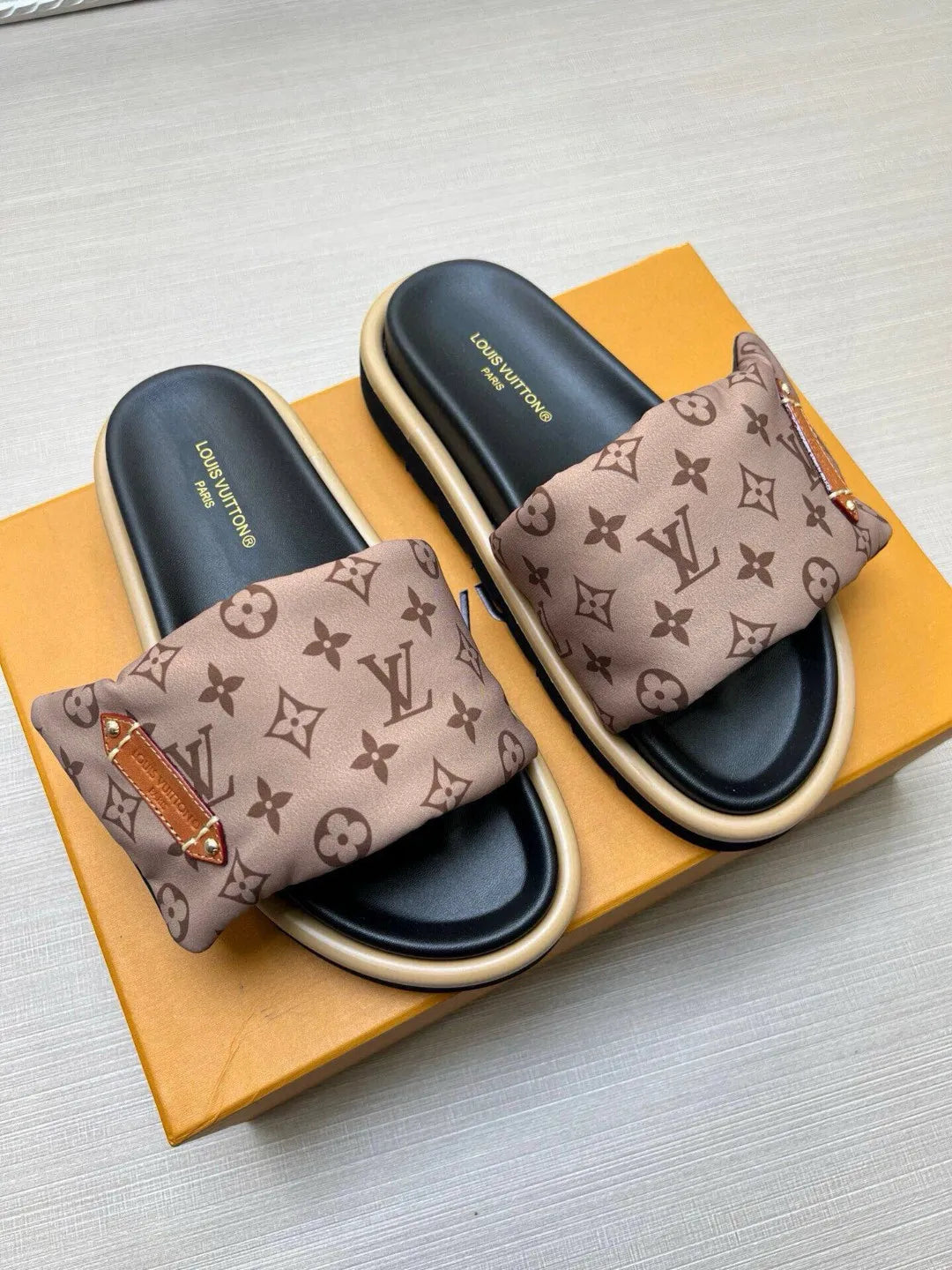 5QE9Z Popular Slippers