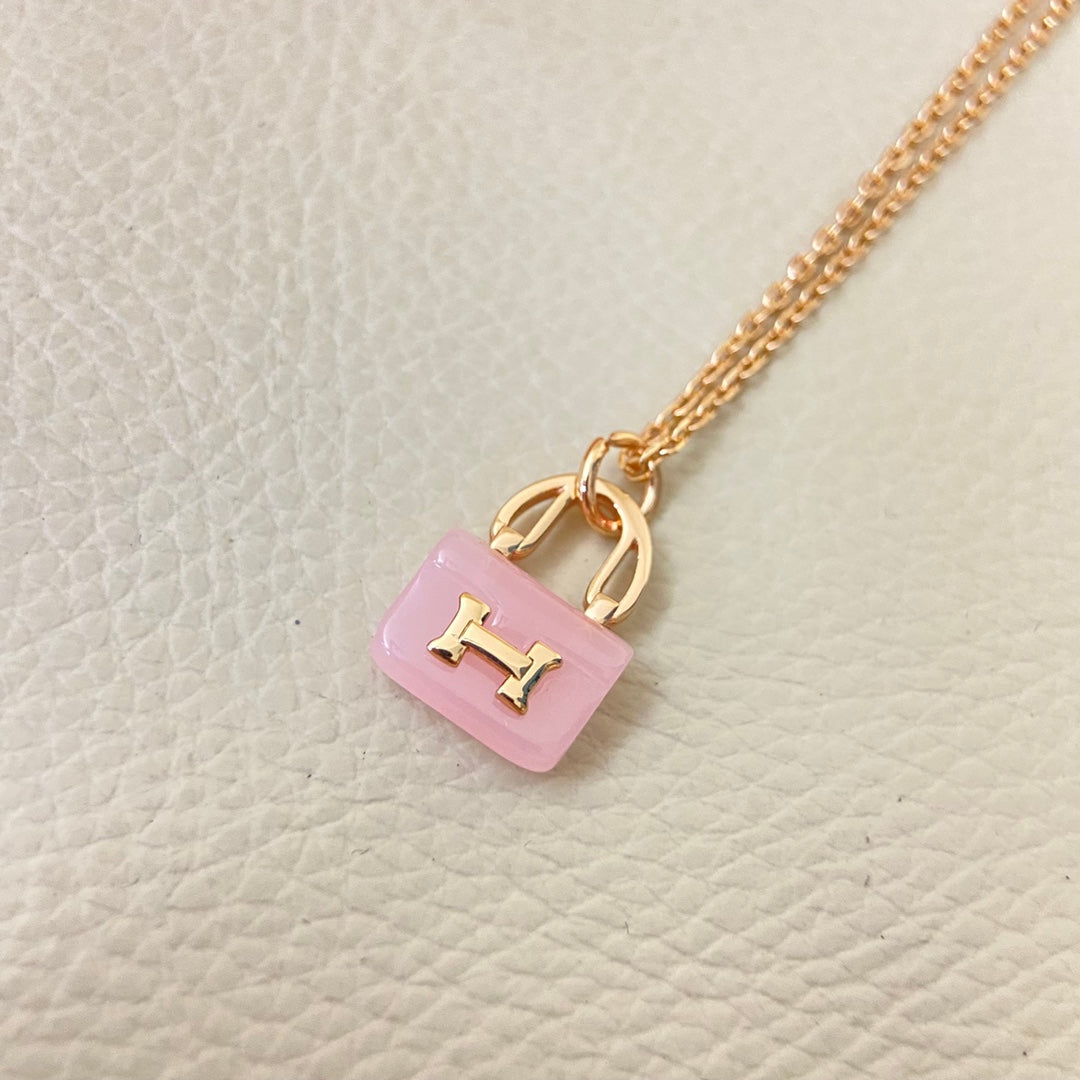 55QH242X Popular Necklace