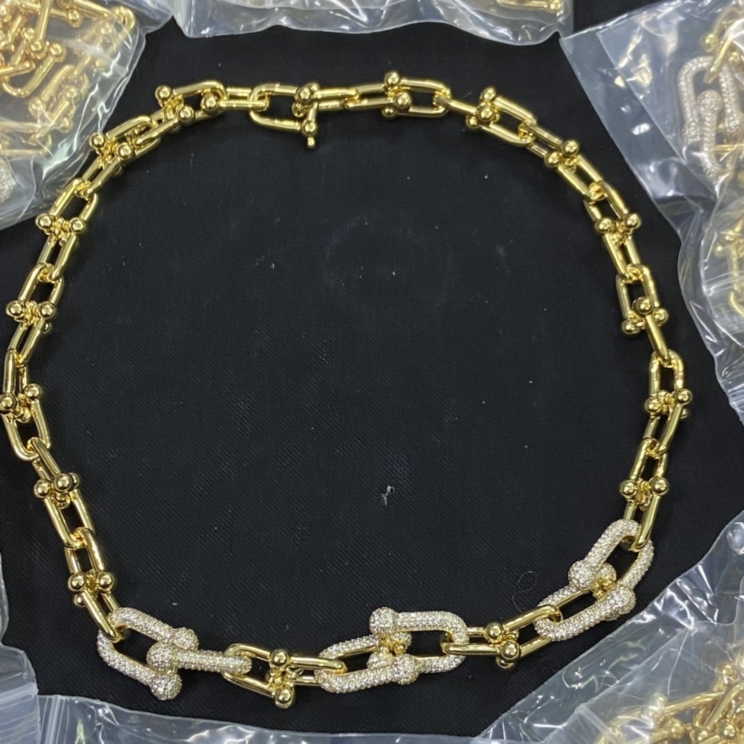 8XT32X  Popular   Earring Bracelets Necklaces