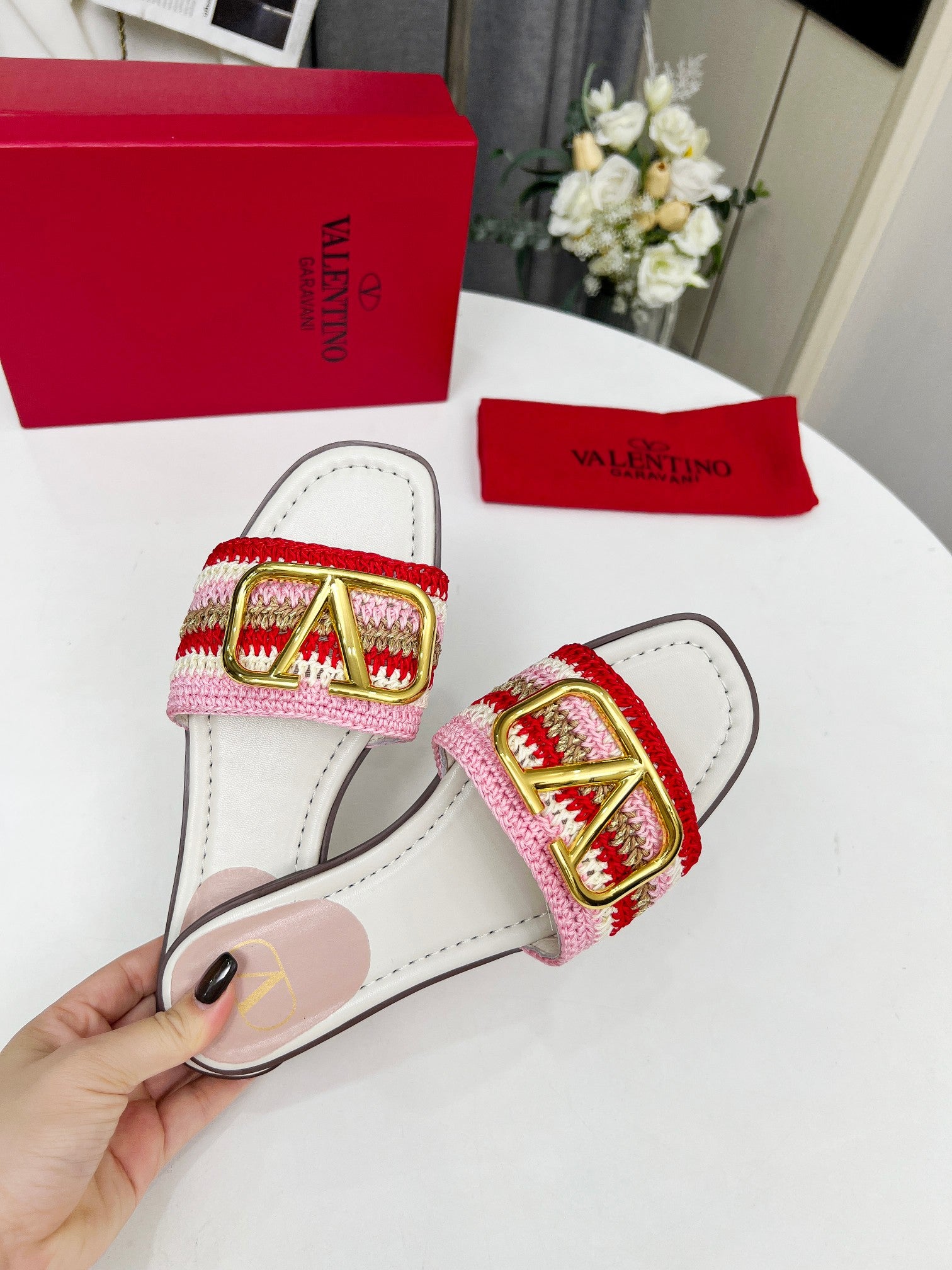 255QVL31Z Popular Slippers