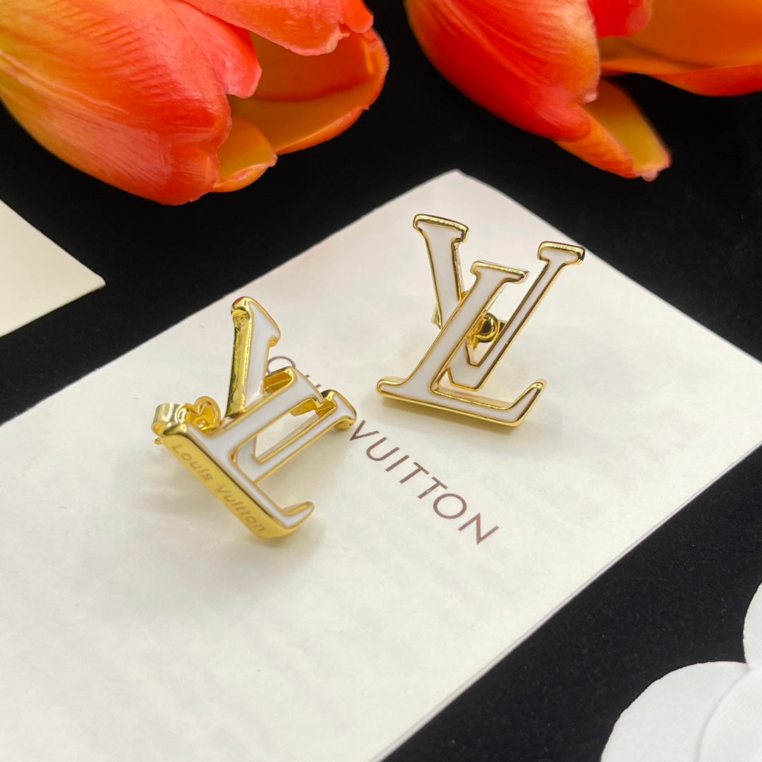 1NE241E Popular   Earrings