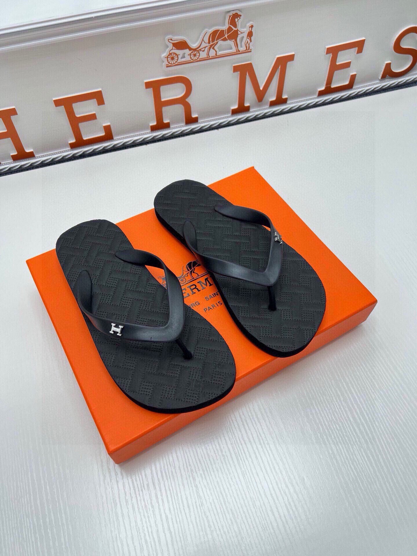 535ZH296Z Popular Slippers
