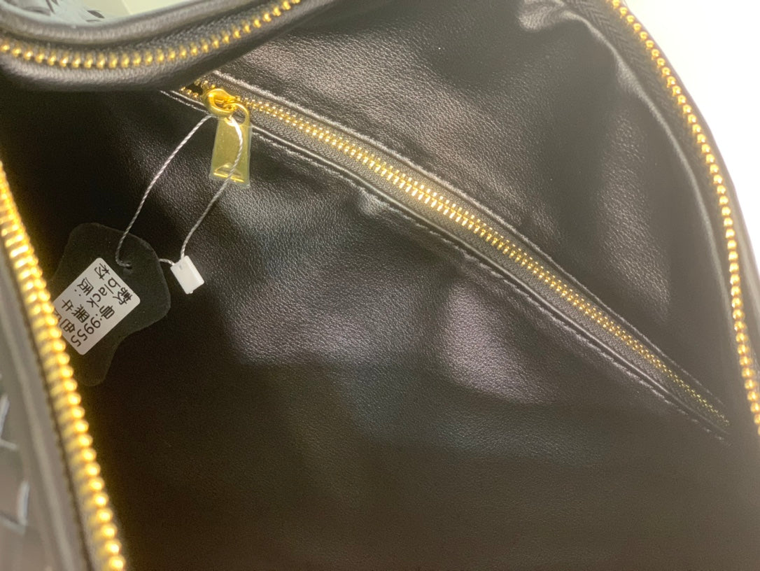 1WA116B Popular leather bag