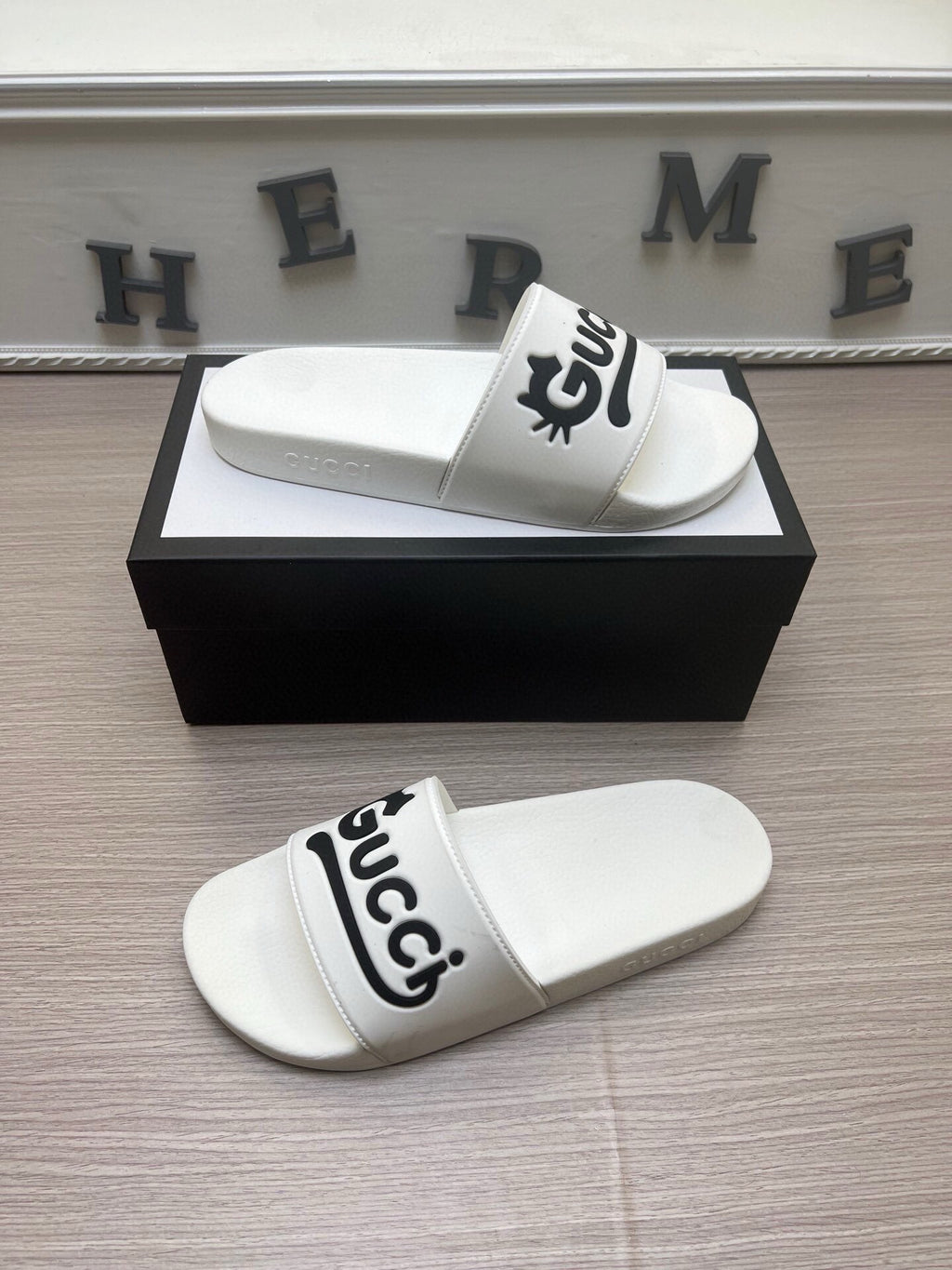 5LB220Z Popular Slippers