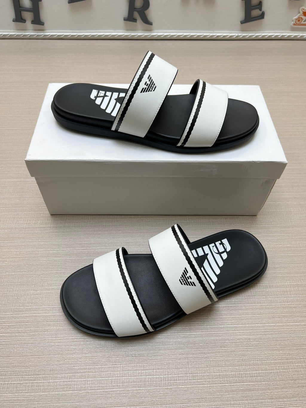 54A103Z Popular slippers