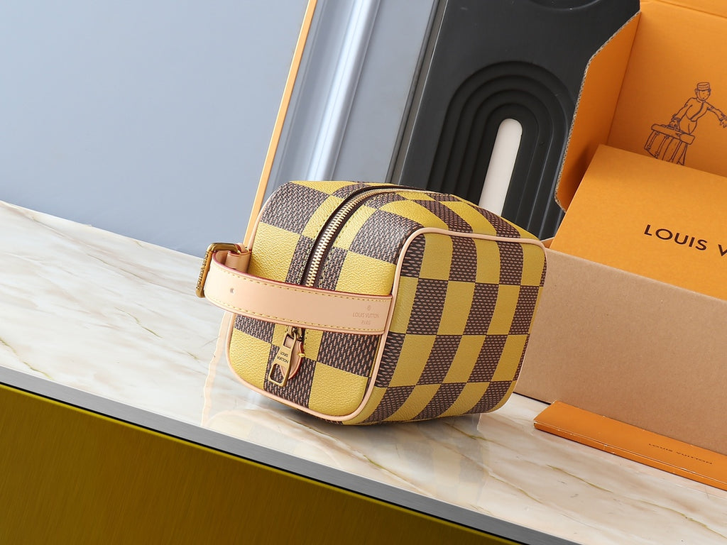 15RE69B  Popular   leather bag