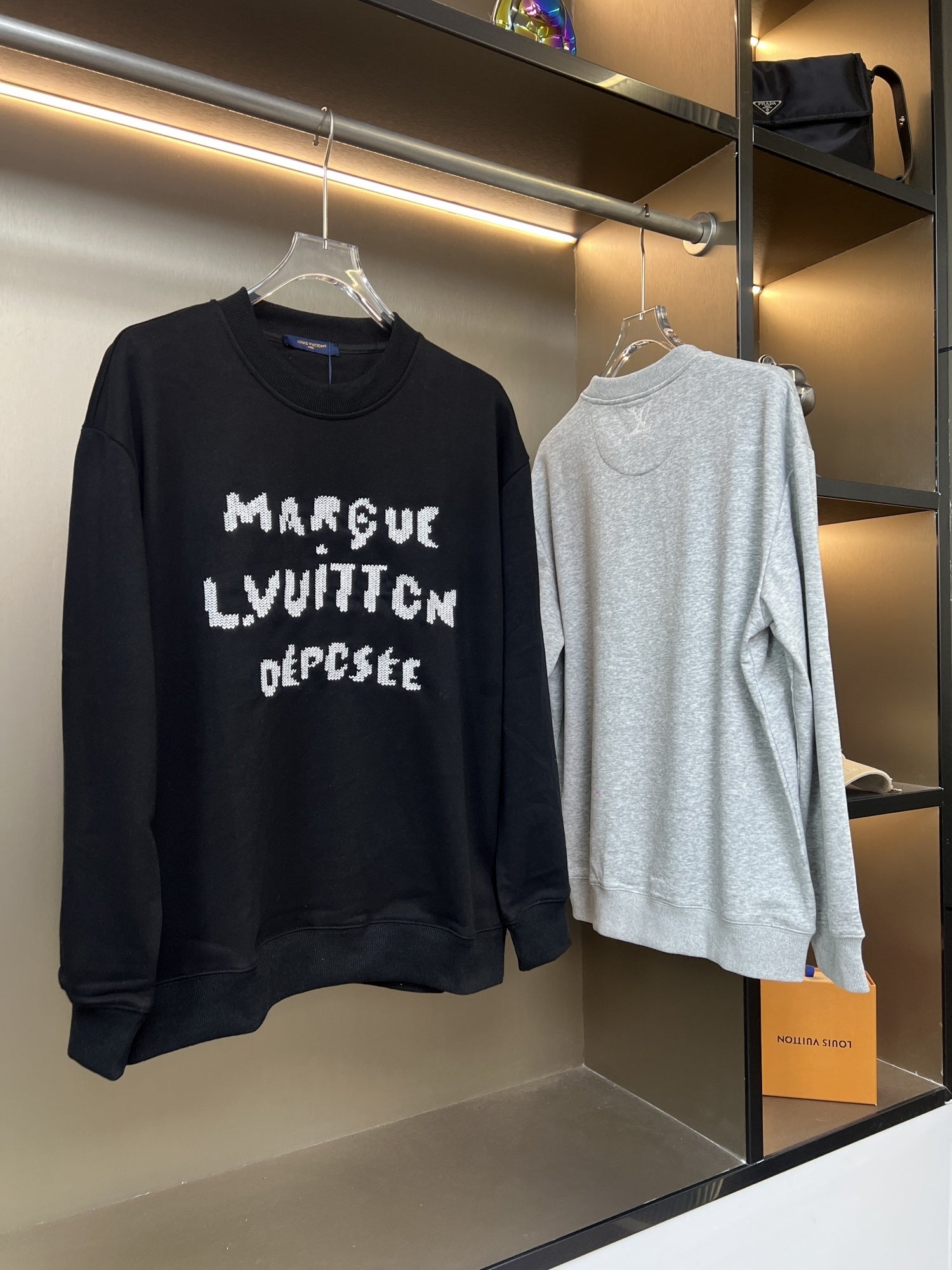 105ZE373U Popular Sweaters