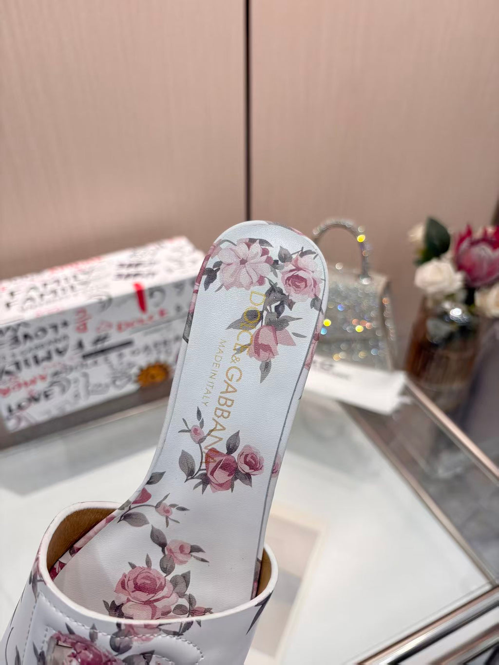 Z2X66A43 Popular high-quality leather slippers