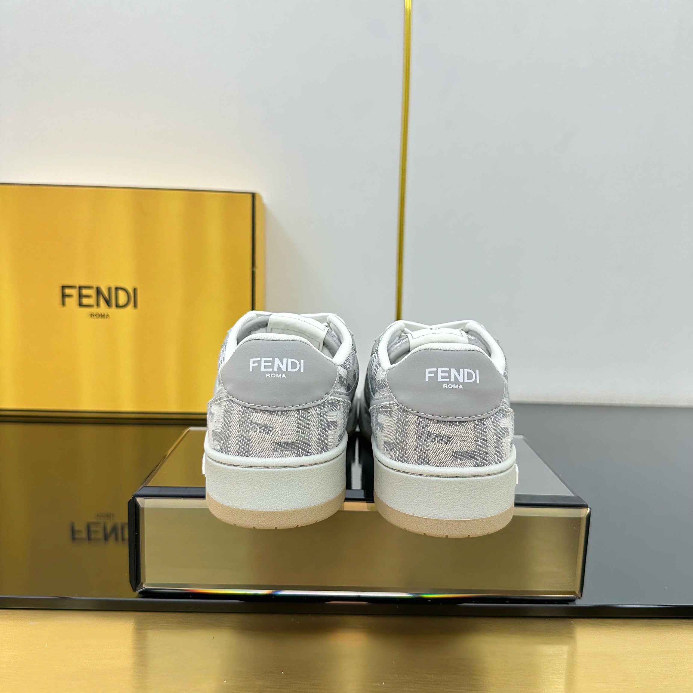 2105QF420Z Popular high-quality Shoes