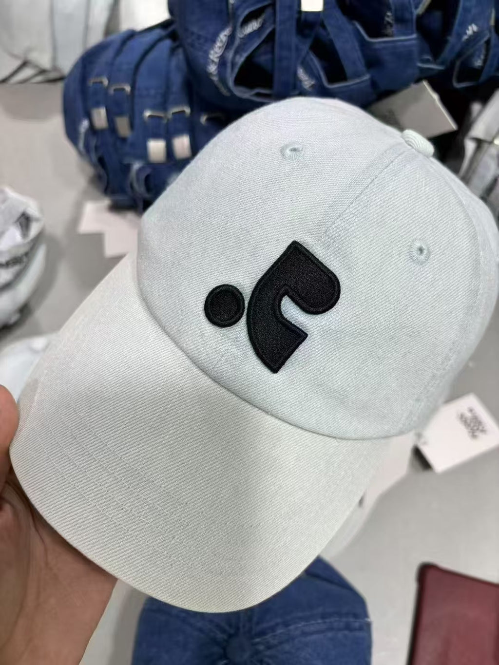145QA55M Popular hats