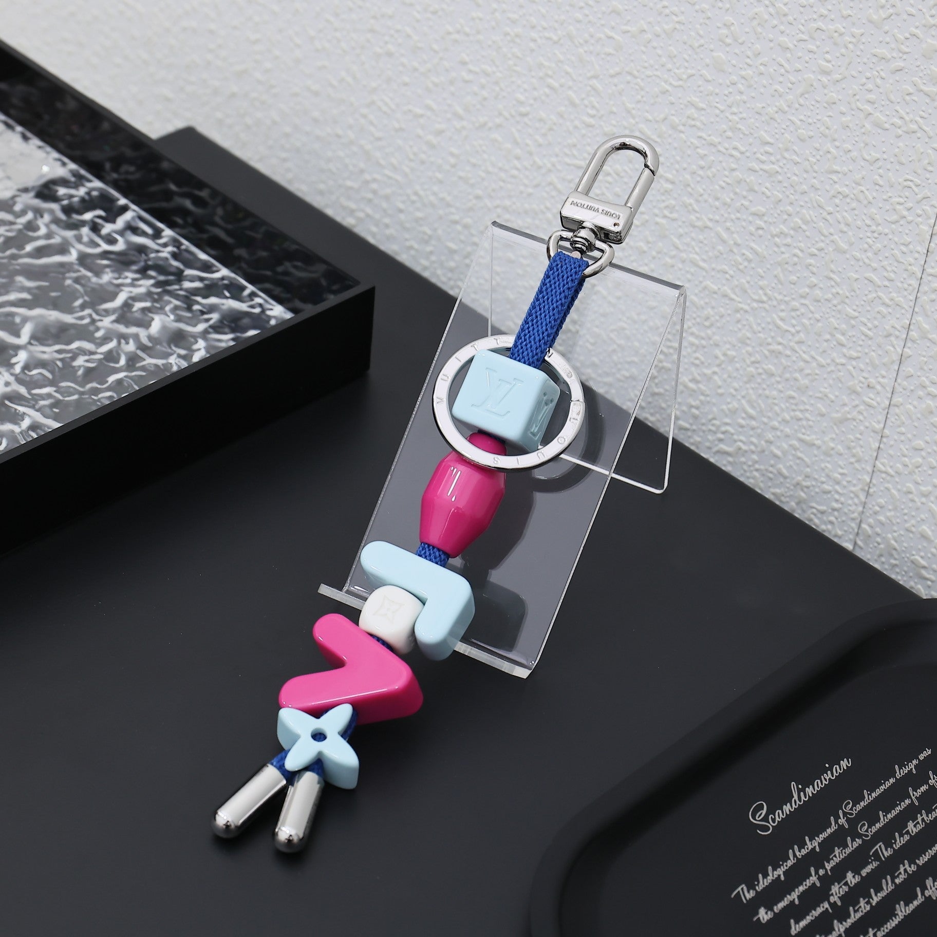35QE30A Popular bag 's charms accessories