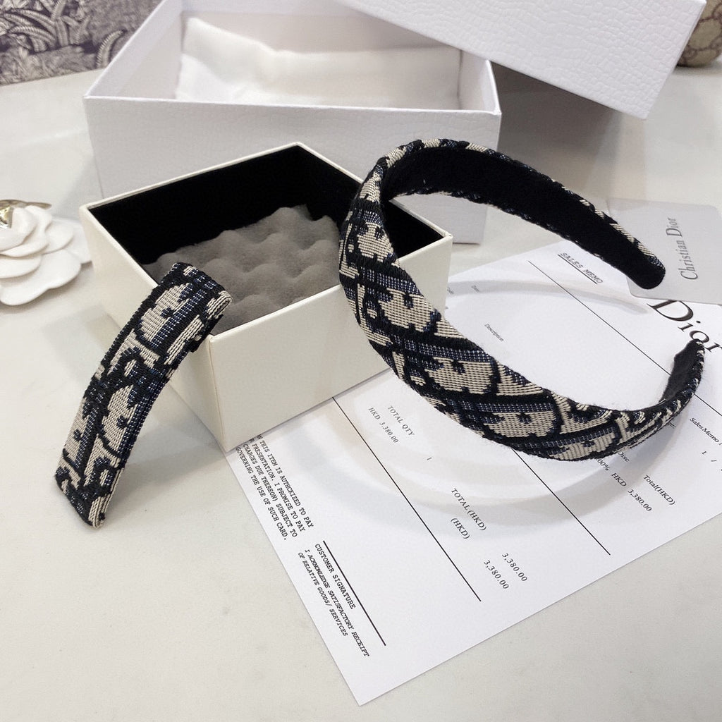 36XD27F (A set with 4 items )Popular hair ornament