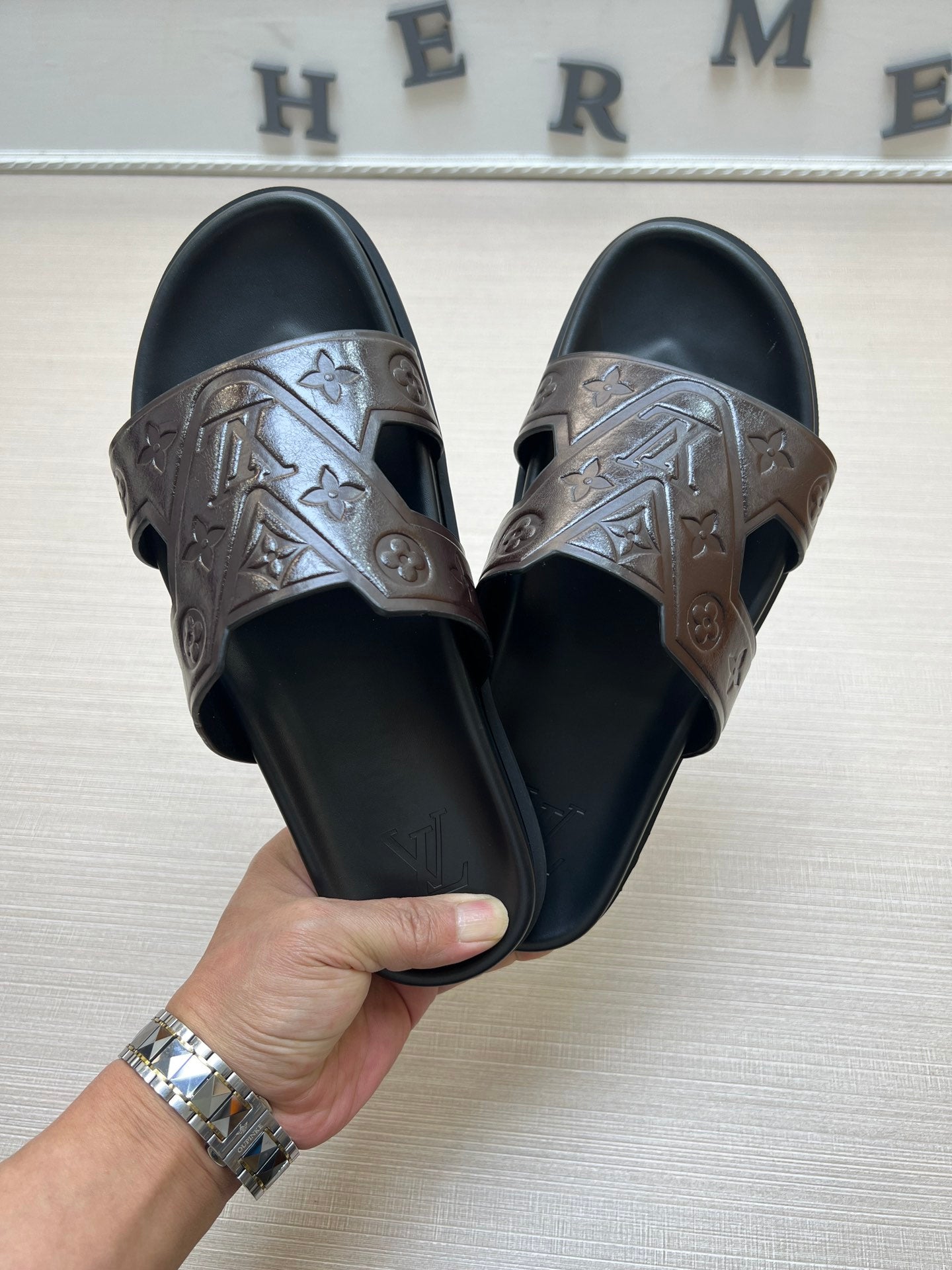 54E67Z Popular slippers