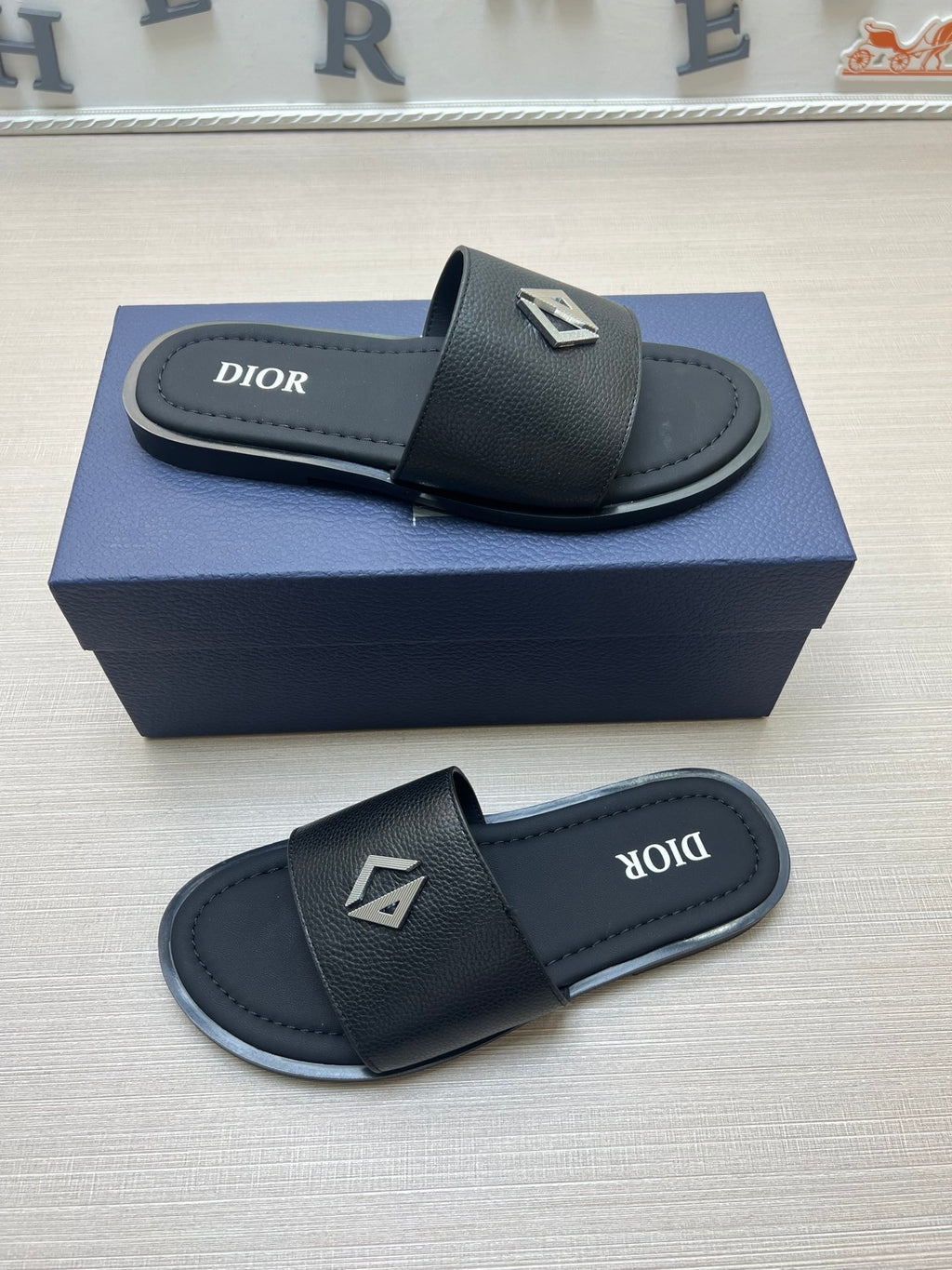 54D77Z Popular  slippers