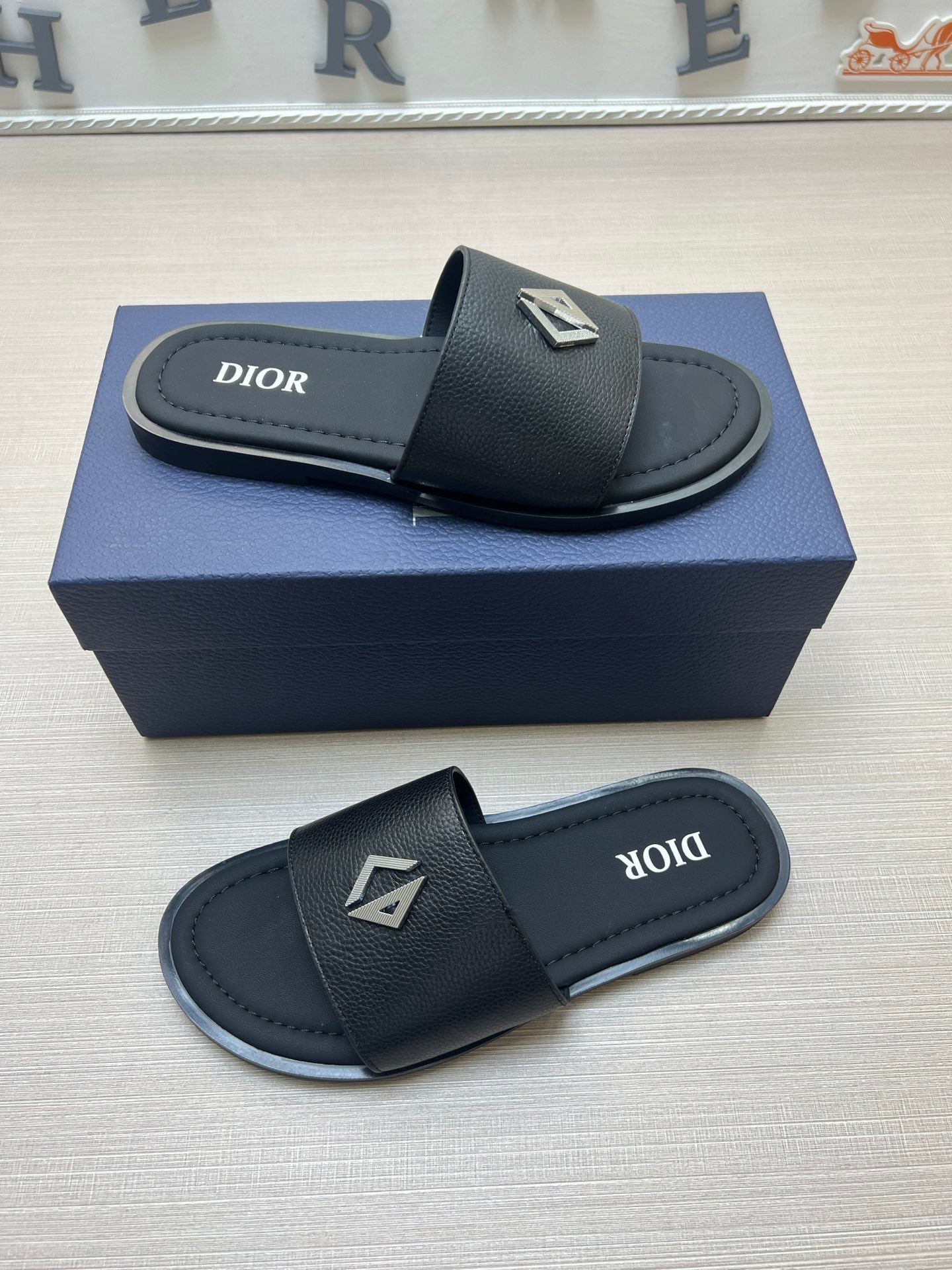 54D77Z Popular  slippers
