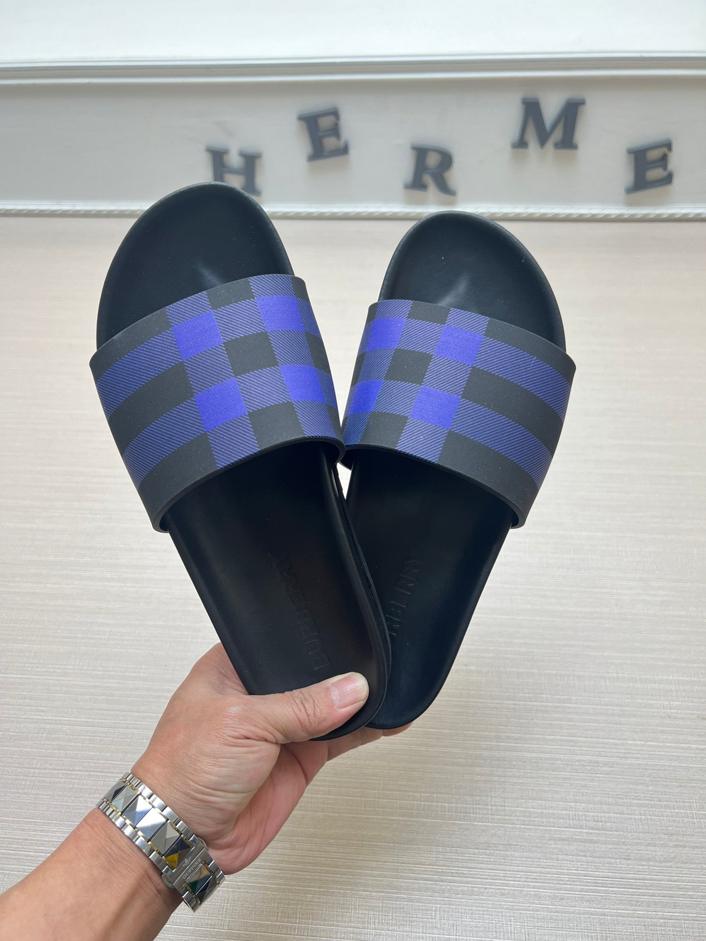 54R119Z Popular slippers