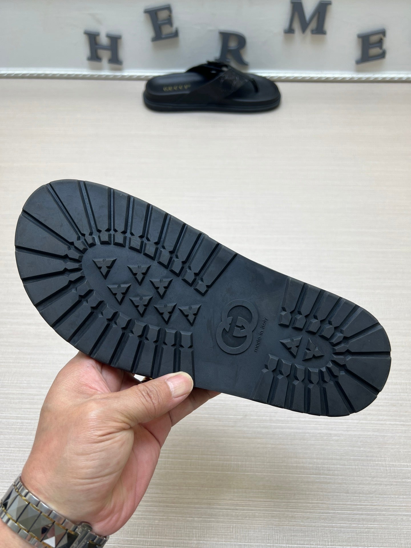 54B91Z Popular slippers