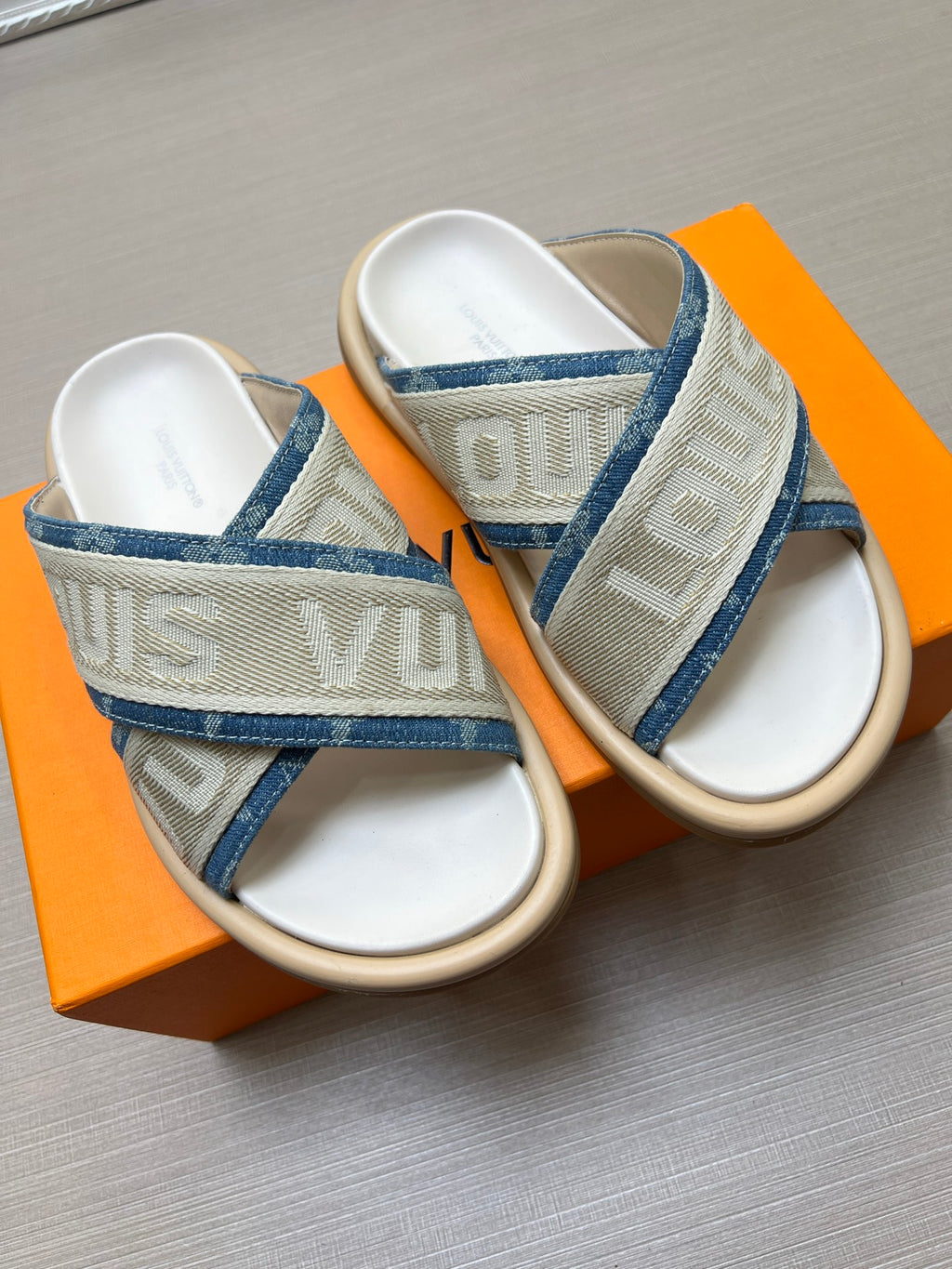 535ZE274Z Popular Slippers