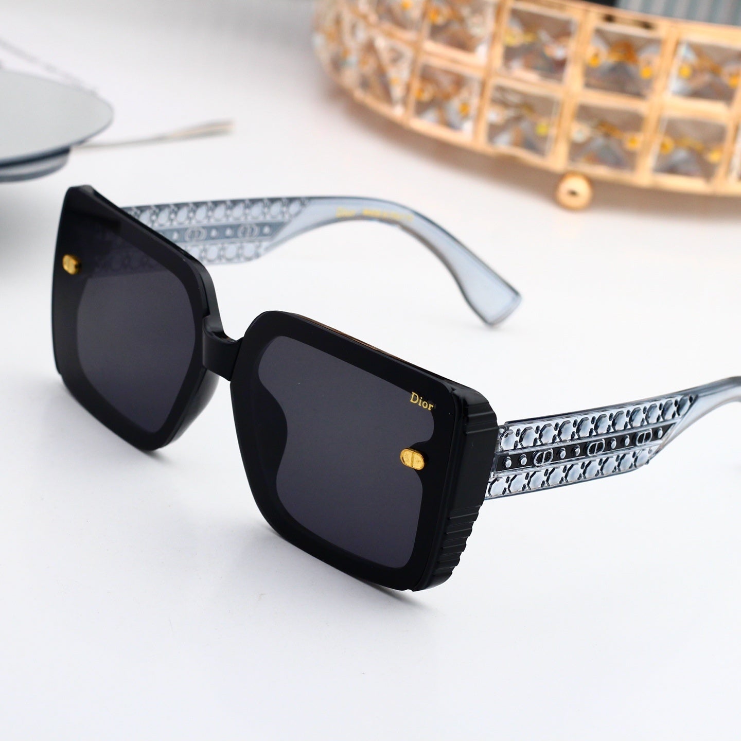 156PD64T Popular Sunglasses