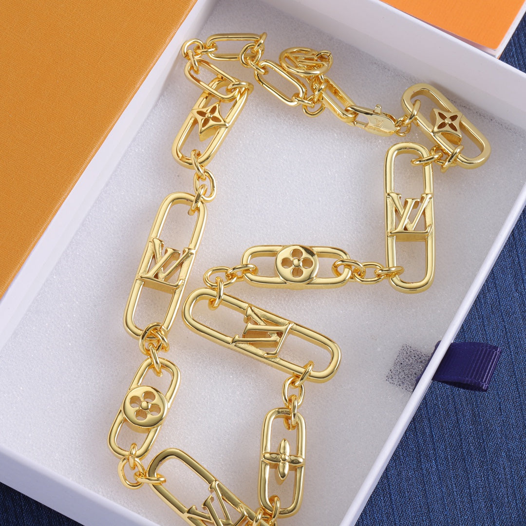 175R35X Popular    Necklaces