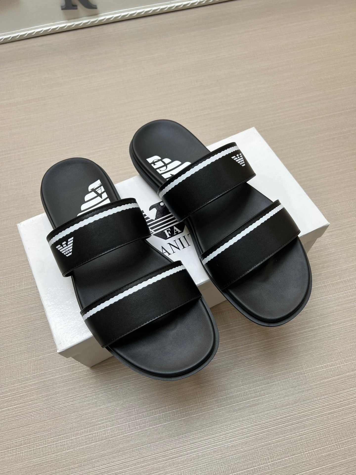 54A102Z Popular slippers