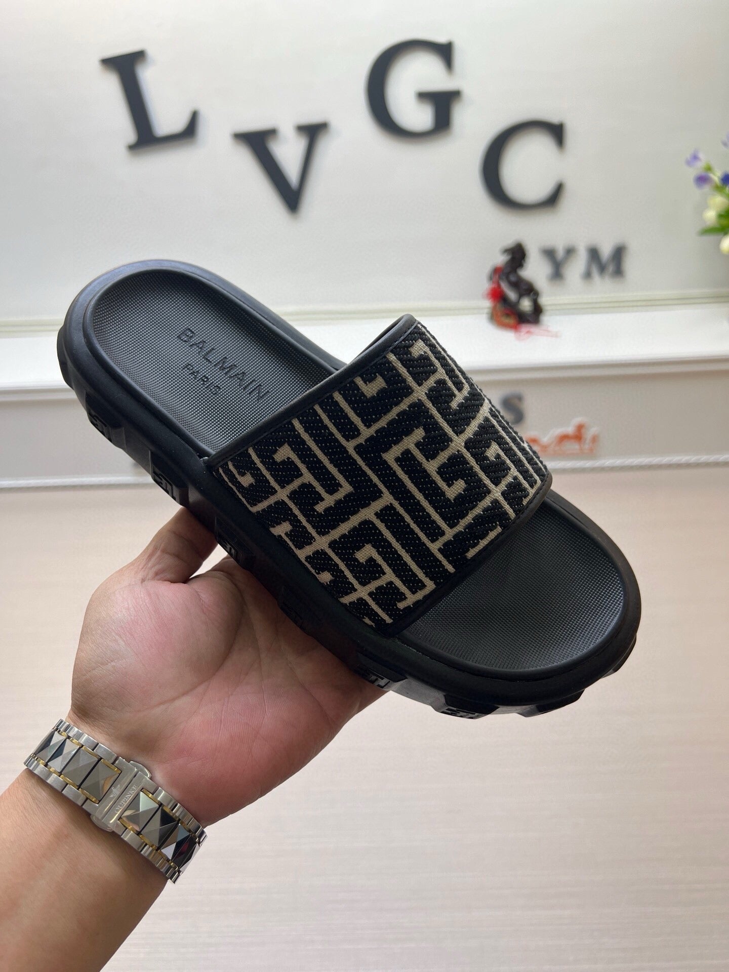 54A21Z Popular slippers