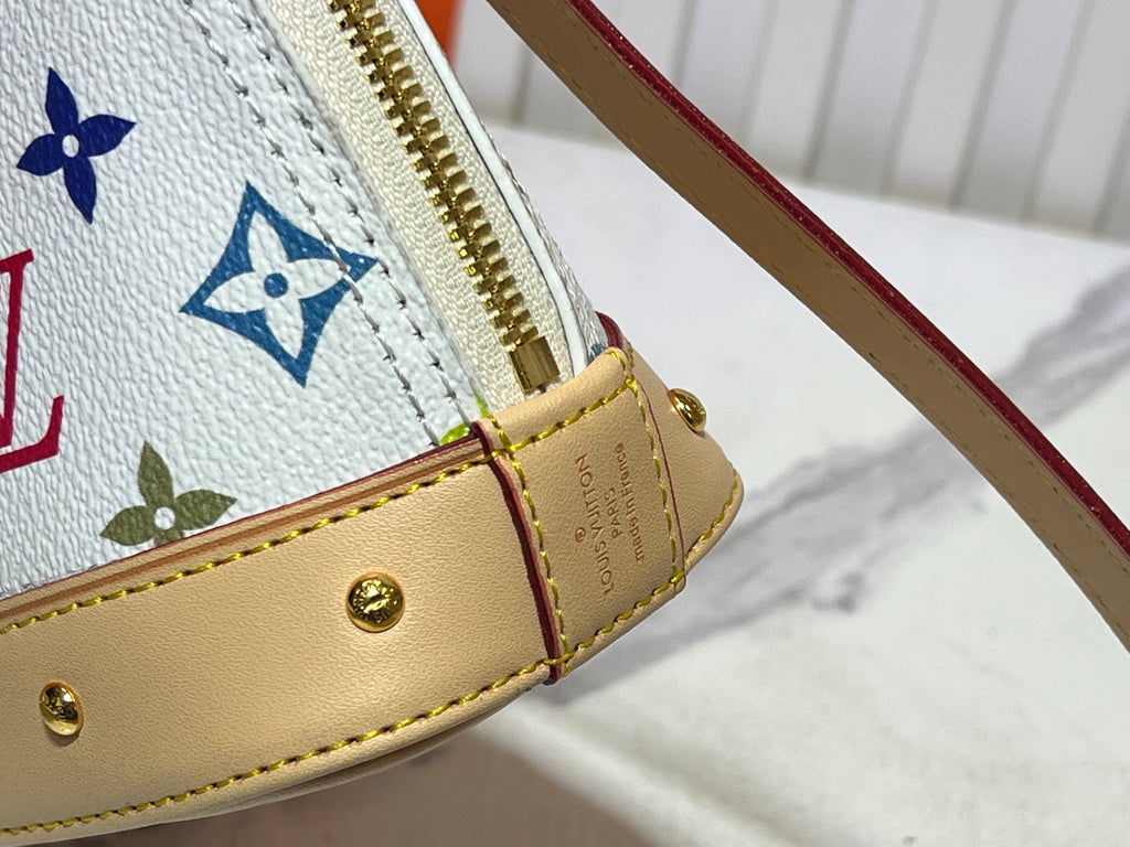 146PE104B Popular leather bag