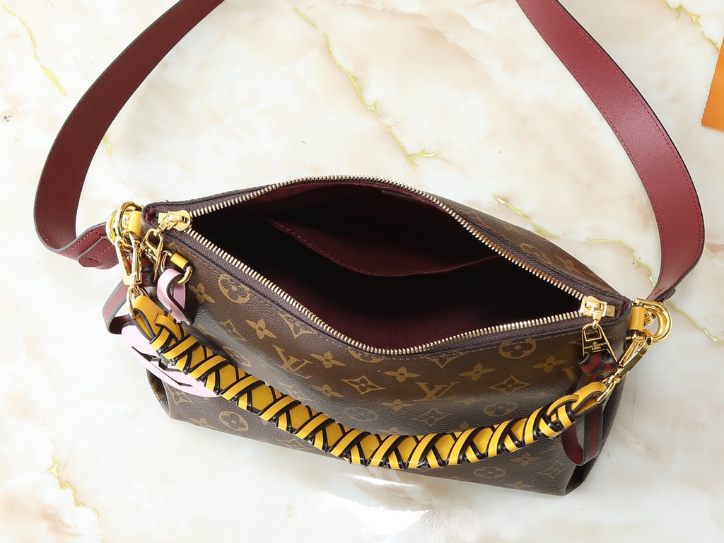 146PE79B Popular leather bag