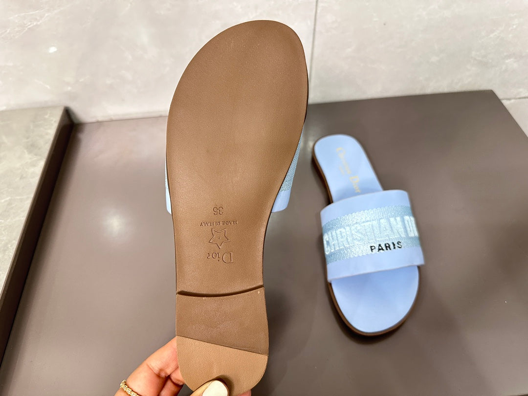14D32Z Popular slippers