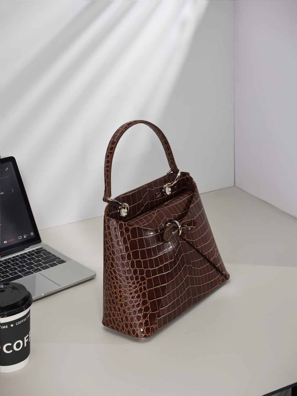 136PD90B Popular leather bag