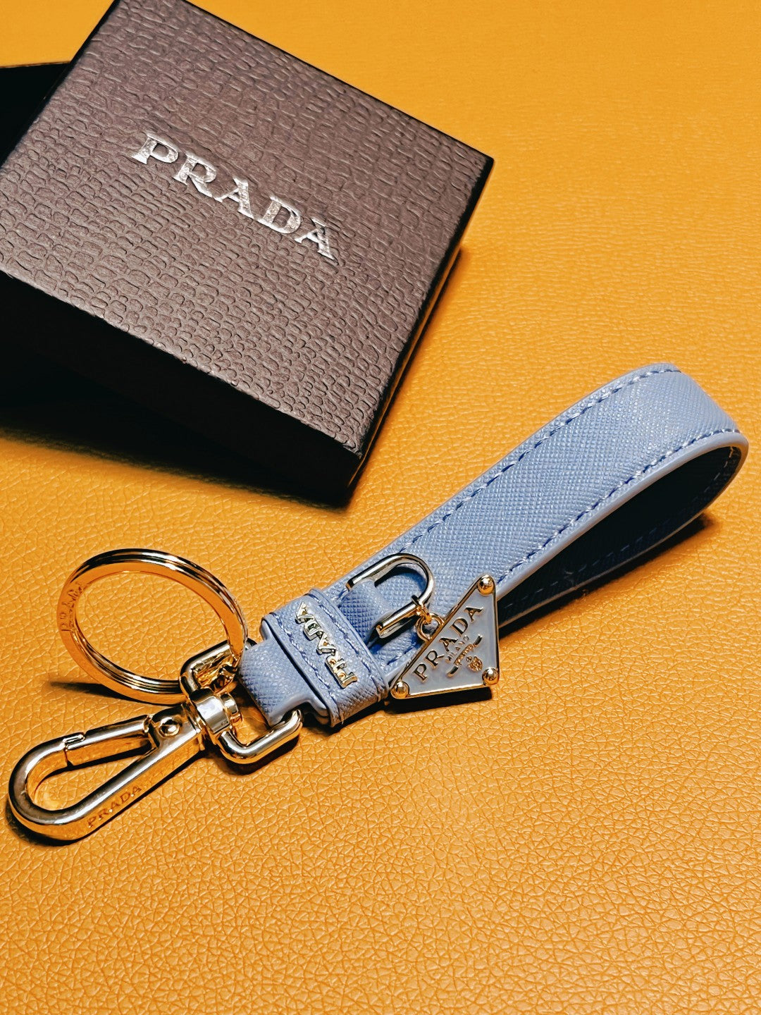 14PD27A  Popular key closure