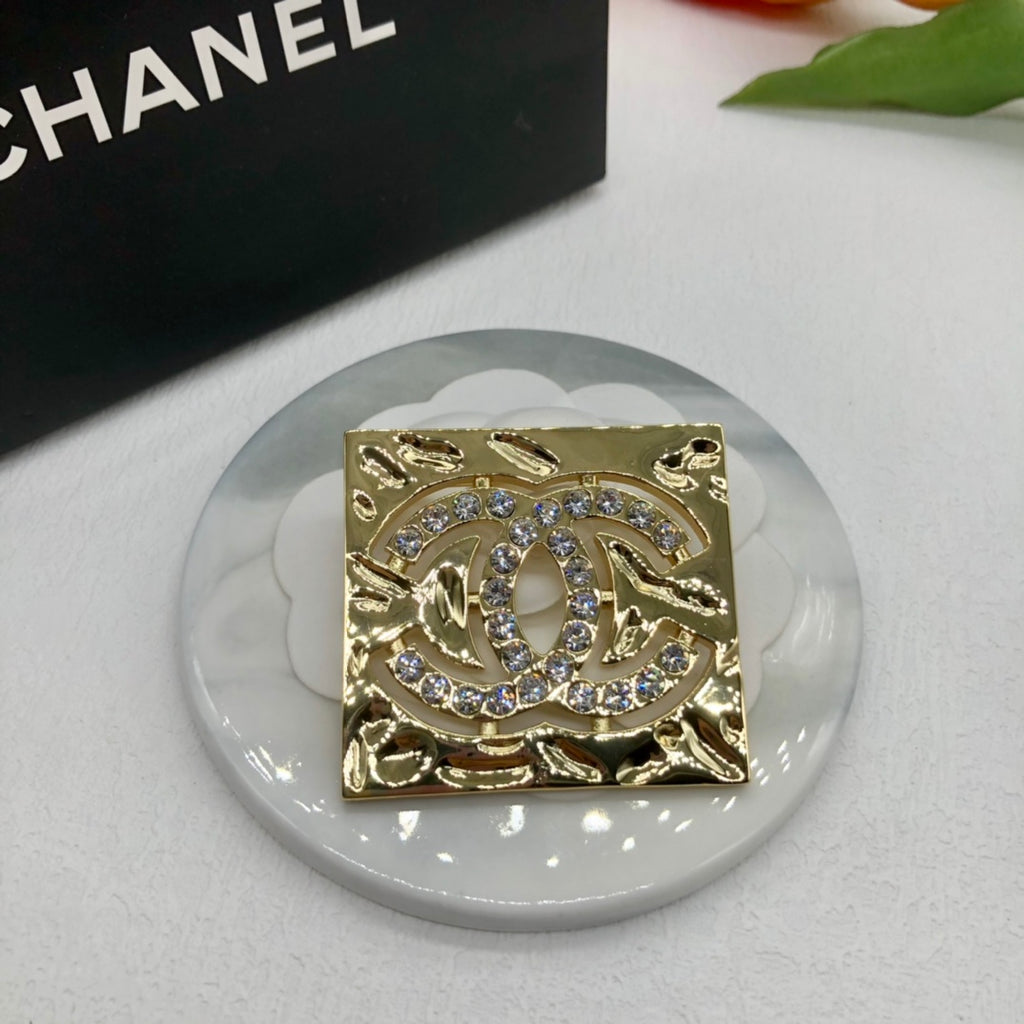 14C885X    Popular Brooch